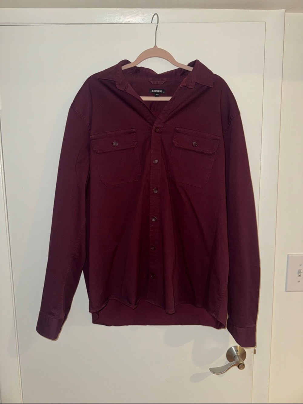 Express Men's Long Sleeve Button-Up Shirt in Burgundy